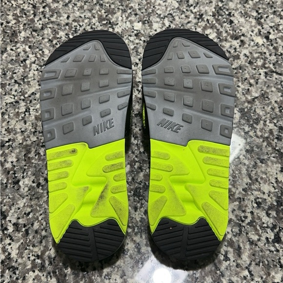 Nike Air Max 90 Slides Sandals Grey Volt Green size 6 boys and 7-7.5 women’s. - Picture 5 of 6